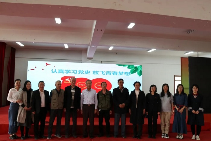 小合影.jpg 小合影.jpg