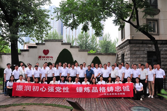 合照 学院.jpg 合照 学院.jpg